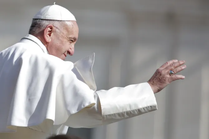 Papa Francisco: Por favor, recen por mi viaje de mañana a Egipto como peregrino de paz