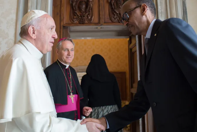 El Papa pide perdón por los “pecados y la ausencia de la Iglesia” en genocidio de Ruanda