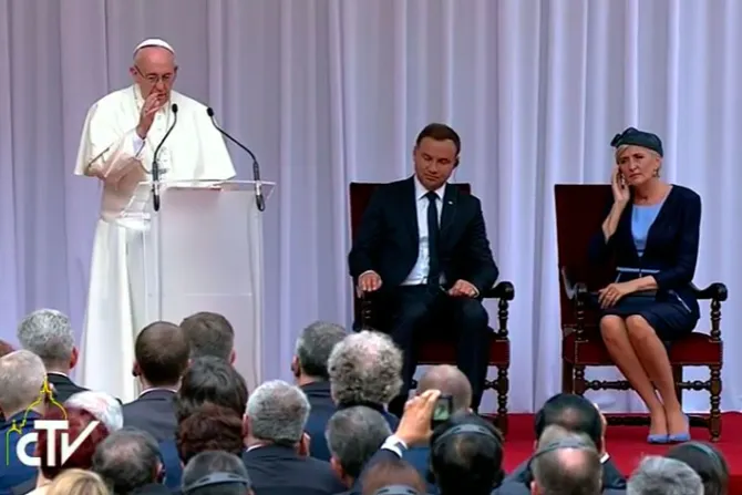 VIDEO y TEXTO: Discurso del Papa Francisco a las autoridades y cuerpo diplomático