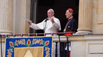 Papa Francisco en el balcu00f3n del Palacio Cardenalicio de Colombia / Cru00e9dito: David Ramos (ACI Prensa)