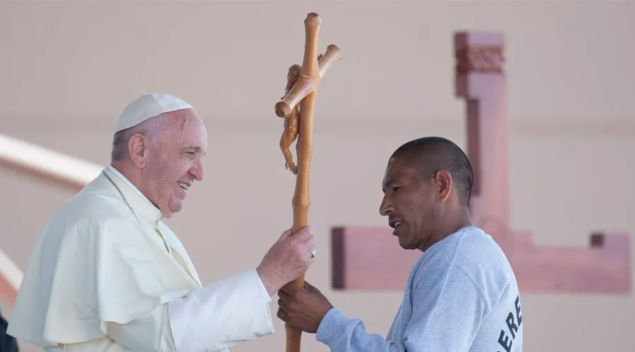 El Papa junto a un encarcelado en su viaje a México en 2016. Foto: Vatican Media?w=200&h=150