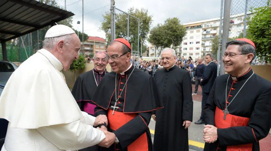 El Papa llegando a la parroquia del Santísimo Sacramento en el barrio Tor de 'Schiavi, Roma / Crédito: Vatican News