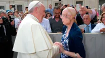 El Papa Francisco con Cheryl Tobin / Foto: L'Osservatore Romano