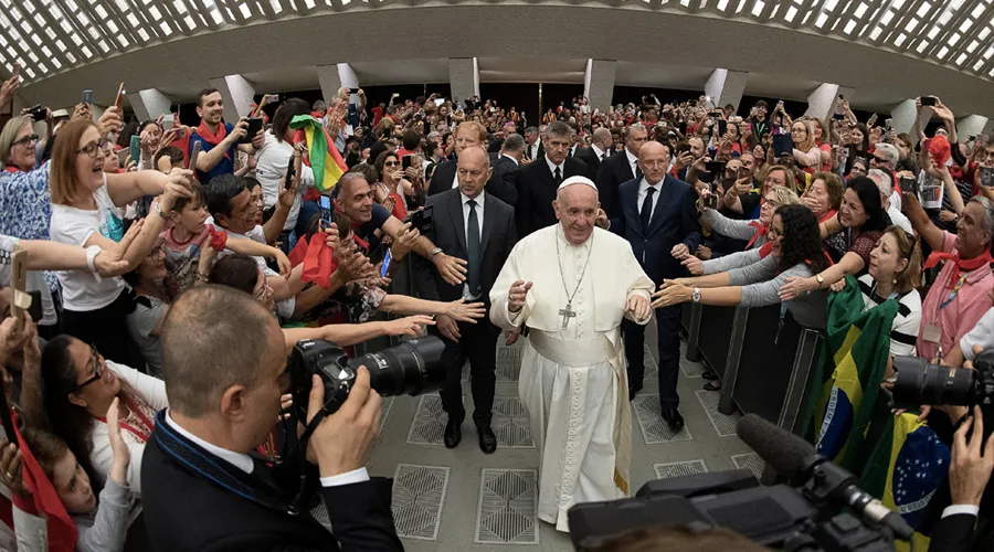 El Papa Francisco hace estos 3 pedidos a la Renovación Carismática Católica
