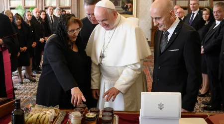 Papa Francisco recibe en el Vaticano a la presidenta de Malta