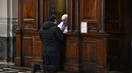 9 horas de confesiones: Así celebraba el Papa a la Virgen de Luján en Argentina