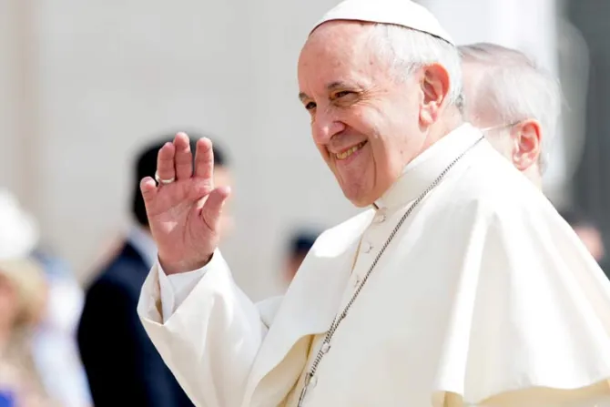 Hay que ser concretos en la confesión, aconseja el Papa Francisco en nuevo prólogo