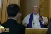 VIDEO: Por primera vez un Papa confiesa en el Santuario de la Divina Misericordia