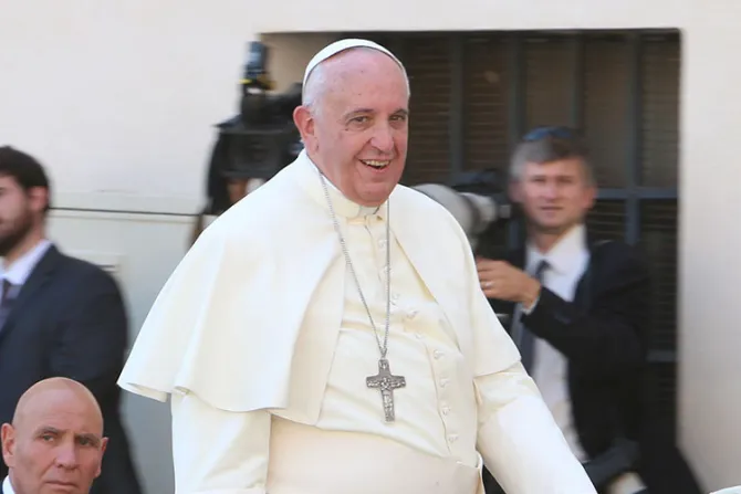 Papa Francisco: Un amor lleno de verdad permite superar fanatismos peligrosos y las plagas del hambre y la pobreza