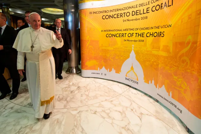 El Papa anima a los coros de las iglesias a que el pueblo participe en los cánticos