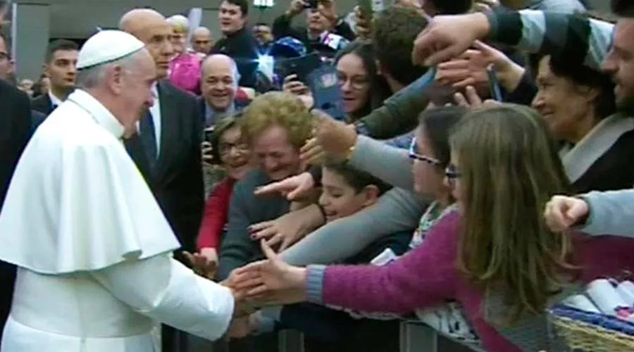 El Papa Francisco recibe a los damnificados por terremotos en Italia / Foto: Captura de video?w=200&h=150