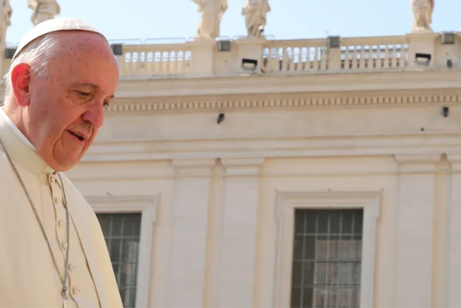 El Papa telefonea al alcalde de Niza: ¿Qué puedo hacer por ustedes?