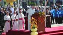 Saludo del Papa Francisco a las autoridades de Sri Lanka   /   Crédito: Alan Holdren (ACI Prensa)