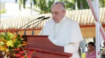 Saludo del Papa Francisco a las autoridades de Sri Lanka   /   Crédito: popefrancissrilanka.com