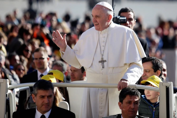 Papa Francisco: Vive la Cuaresma con empeño porque nadie va al Paraíso en carroza