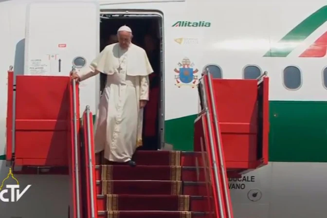 El Papa Francisco llegó a Armenia, el primer país cristiano del mundo