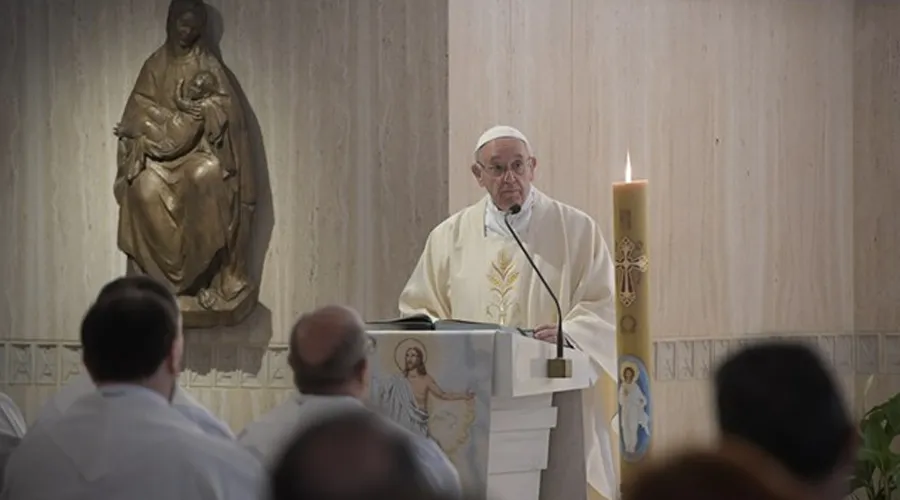 El Papa pronuncia la homilía en la Misa. Foto: L'Osservatore Romano?w=200&h=150