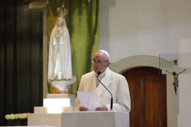 El Papa Francisco en Fátima: Virgen María no es una “santita” que regala gracias baratas