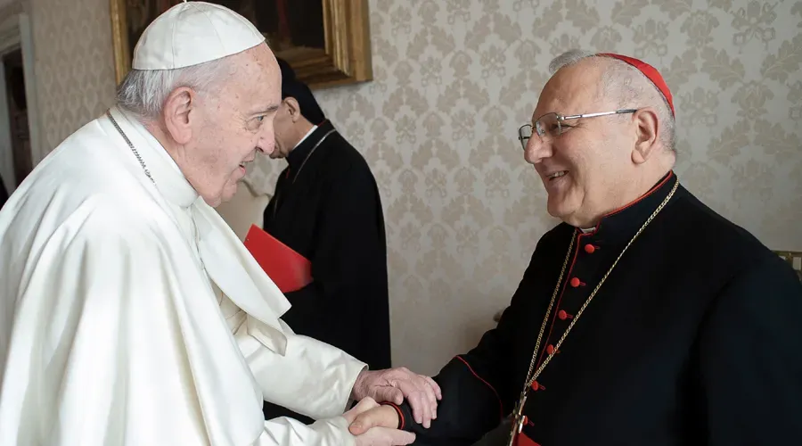 Imagen referencial. Papa Francisco con Cardenal Sako en 2020. Foto: Vatican Media