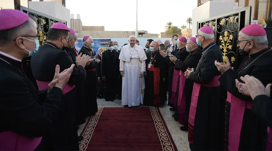 Imagen referencial. El Papa con Obispos de Irak. Foto: Vatican Media