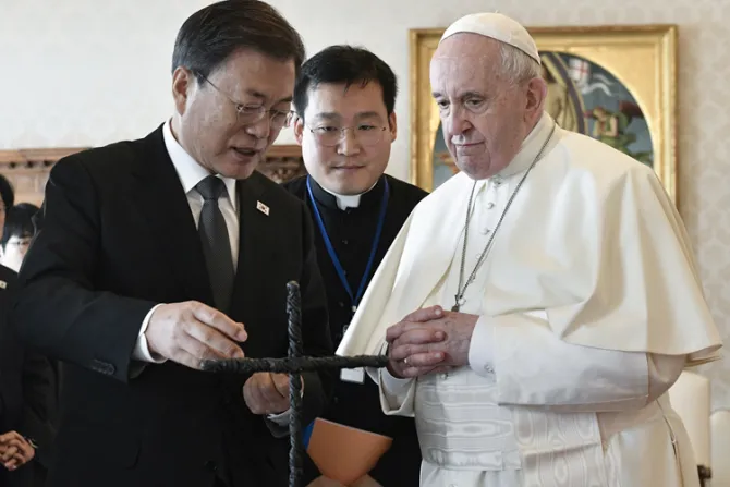 El Papa recibe en el Vaticano al presidente de Corea del Sur