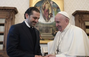 Papa Francisco con el Primer Ministro libanu00e9s, Saad Hariri. Foto: Vatican Media 