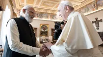 Papa Francisco con primer ministro de India, Narendra Modi. Foto: Vatican Media
