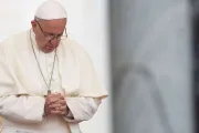 Papa Francisco: La oración nos cambia el corazón y nos hace comprender mejor cómo es Dios