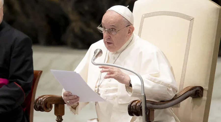 Papa Francisco advierte que el chisme es un “veneno mortal” y da este consejo para evitarlo