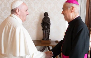 El Papa Francisco y Mons. Rogelio Cabrera. Cru00e9dito: Vatican Media - Twitter Mons. Rogelio Cabrera 