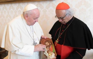El Papa Francisco y el Cardenal Brenes en el Vaticano. Cru00e9dito: Arquidiu00f3cesis de Managua 
