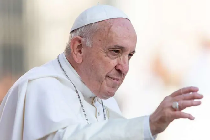 Papa Francisco: No existe pobreza humana que Dios no quiera socorrer