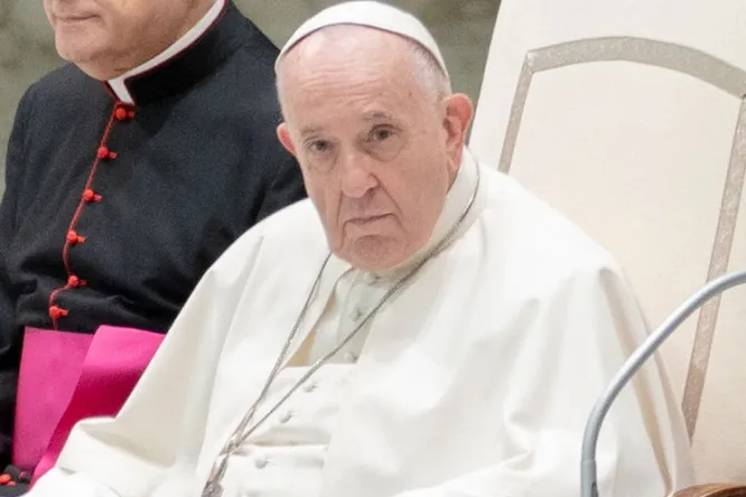 Papa Francisco: Maltrato a la mujer es cobardía y degradación de la humanidad