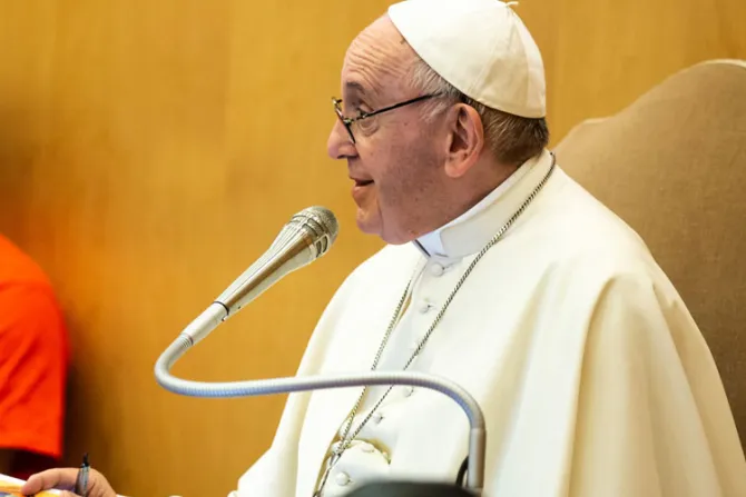 Papa Francisco aconseja a los abuelos cómo transmitir la fe a sus nietos