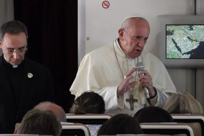 El Papa habla sobre los abusos sexuales cometidos por sacerdotes contra religiosas