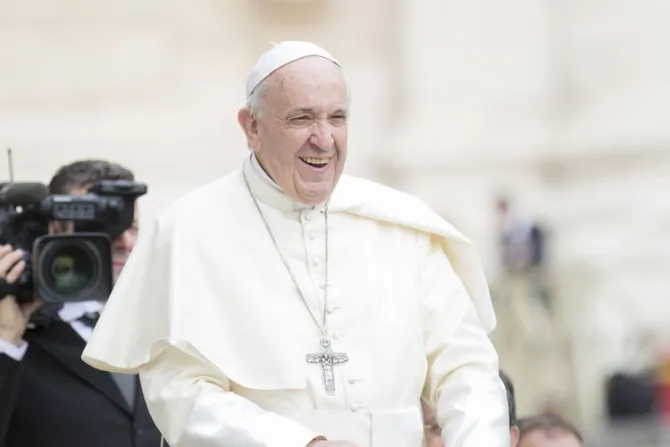 Cardenal Parolin: El Papa anunciará el evangelio de la familia en Irlanda