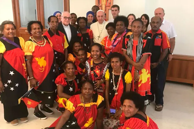 Papa Francisco recibe a fieles de este país de Oceanía