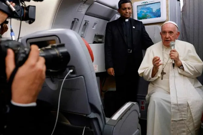 Papa Francisco sobre sus próximos viajes: “Veremos qué dice la pierna”