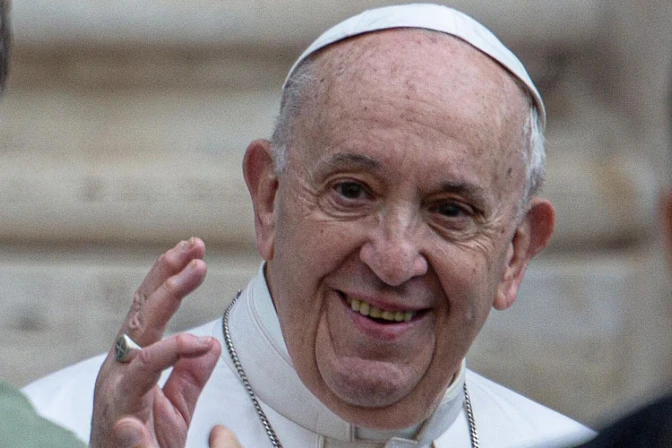 Papa Francisco anima a leer todos los días la Palabra de Dios