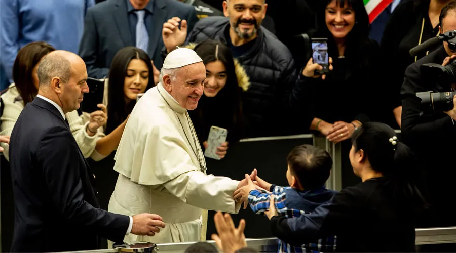 El Papa Francisco en la Audiencia General. Foto: Daniel Ibáñez / ACI Prensa