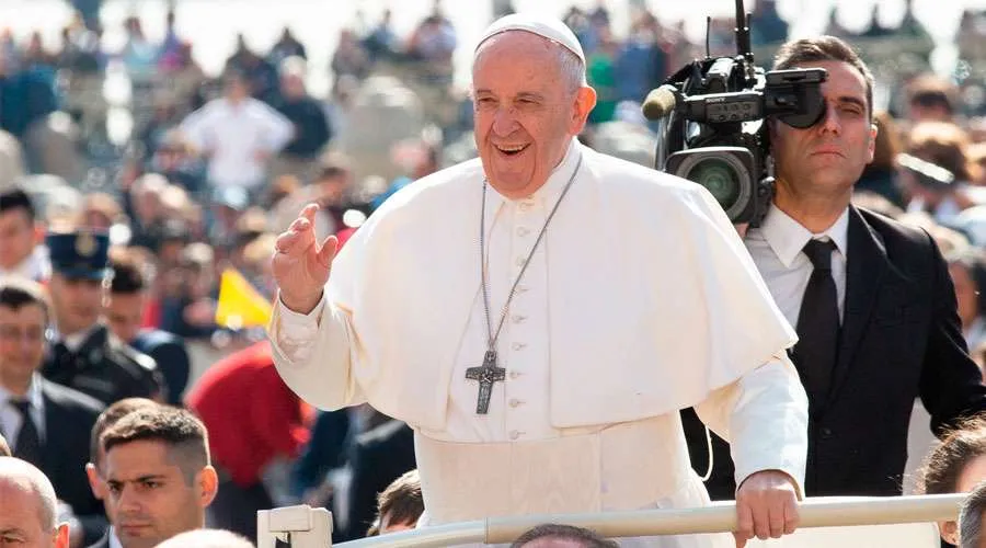 El Papa Francisco en el Vaticano. Foto: Lucía Ballester / ACI Prensa
