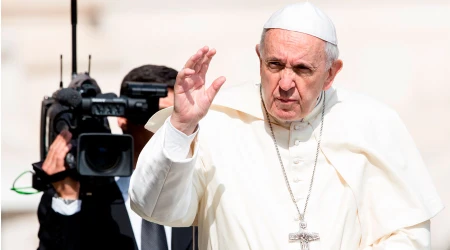 El Papa pide fuentes de energu00eda limpias: No convirtamos nuestra casa en un lugar salvaje