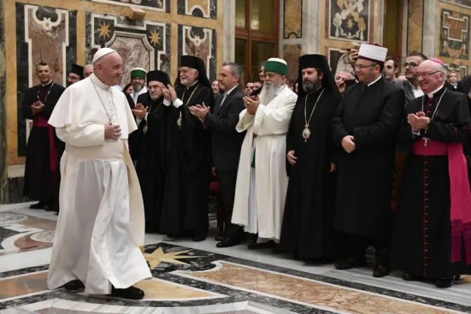 El Papa destaca la colaboración entre católicos, ortodoxos y musulmanes en Albania