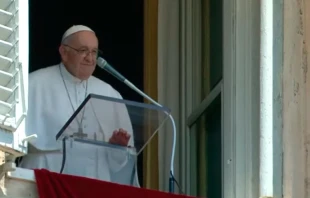 El Papa Francisco en el u00c1ngelus este domingo 19 de junio. Cru00e9dito: Captura Youtube Vatican Media 