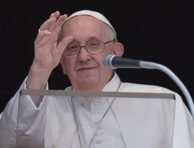 Papa Francisco: Los chismes son una plaga en la vida de las personas