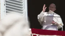 El Papa Francisco en el balcón del Palacio Apostólico. Foto: Daniel Ibáñez / ACI Prensa