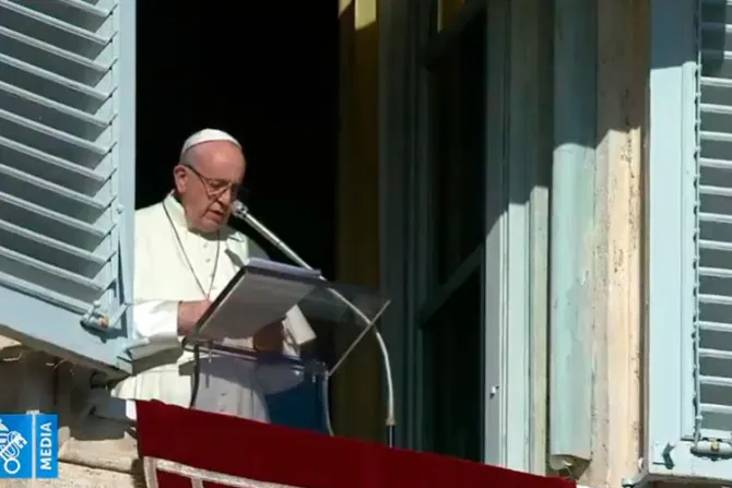 El Papa anima a responder a Dios como respondió la Virgen Inmaculada: “Aquí estoy”