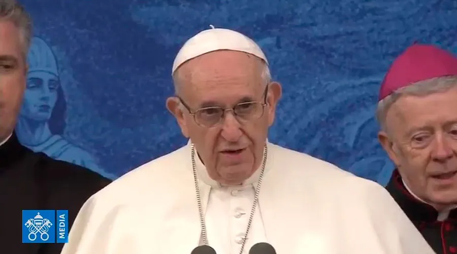 El Papa implora “el perdón de Dios” en el santuario de Knock por los casos de abusos 