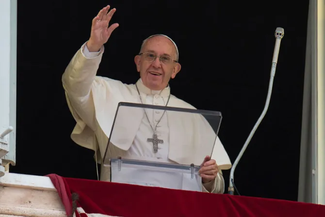 El Papa Francisco pide que se le acompañe con oraciones en la Misa de difuntos