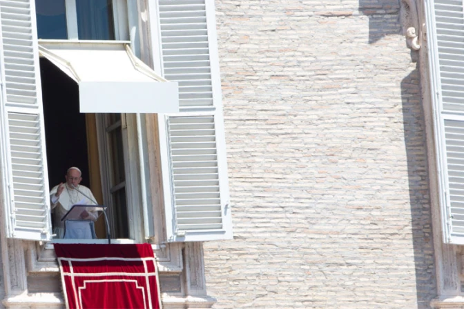 Jesús es la fuente de la Vida para quien cree en Él, afirma el Papa Francisco